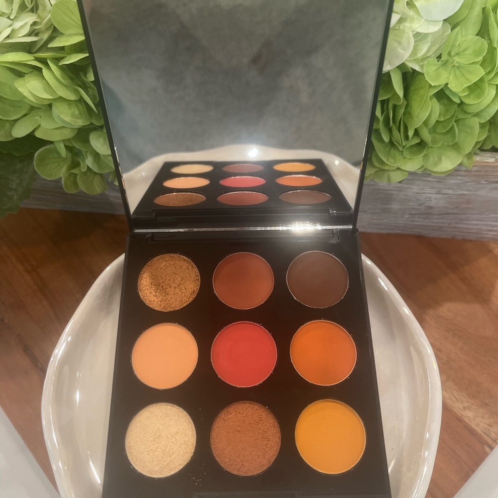 MORPHE Eyeshadow Palette- Painted Desert (9D)